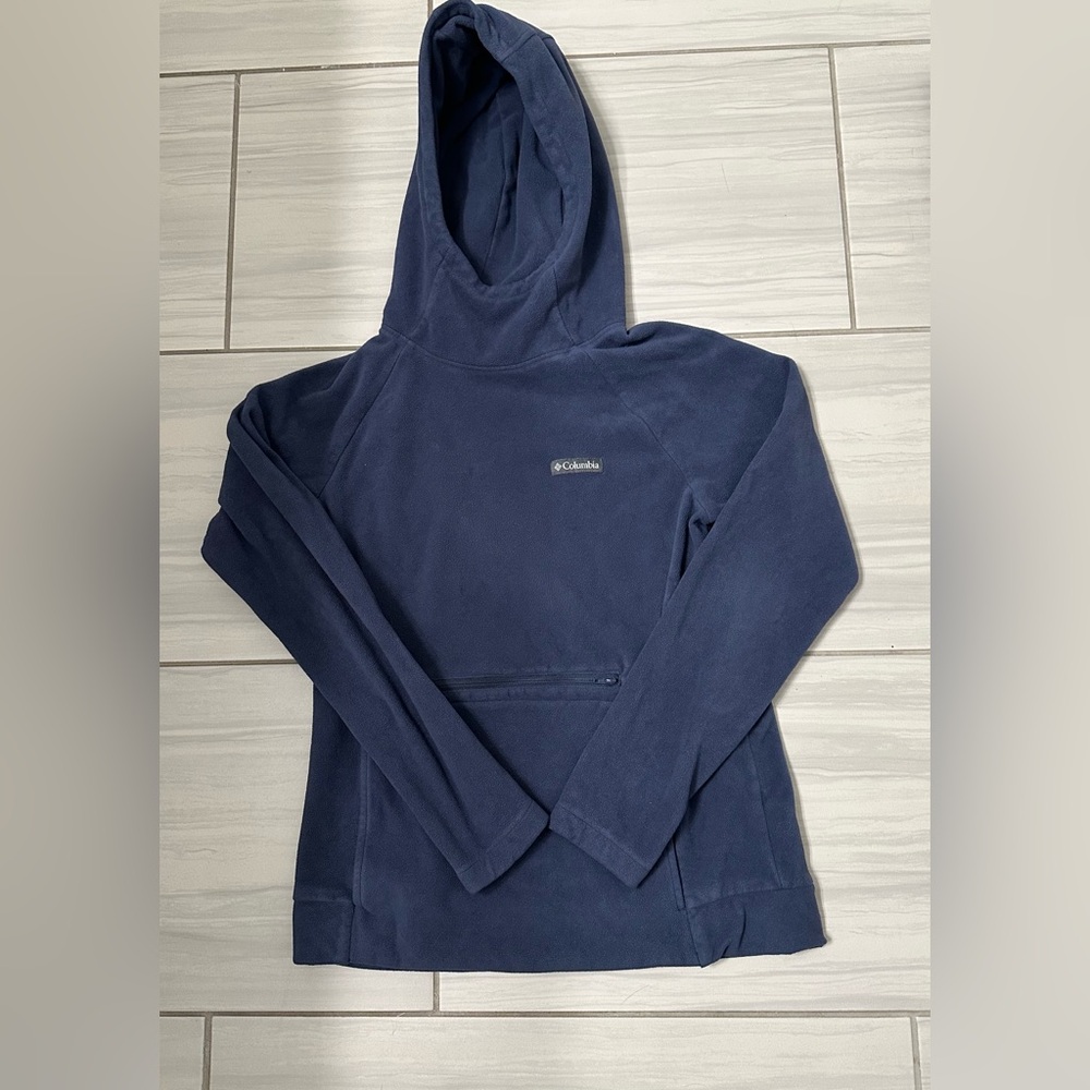 Columbia Woman’s Navy Pullover Hoodie